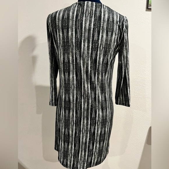 Bcbgmaxazira Black and White Batik Long Sleeve Mini Dress slinky size S - Picture 6 of 14